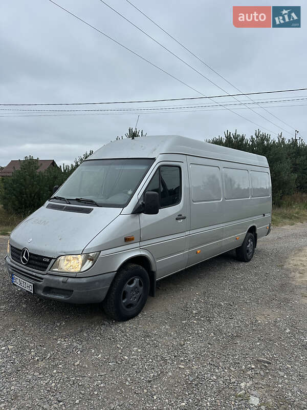 Грузовой фургон Mercedes-Benz Sprinter 2005 в Ивано-Франково