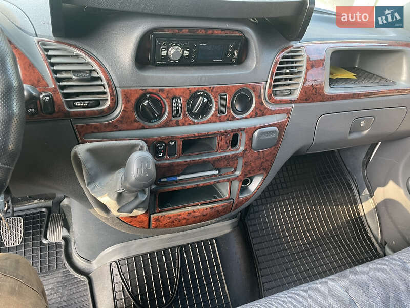 Грузовой фургон Mercedes-Benz Sprinter 2001 в Ярмолинцах