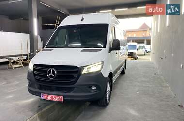 Грузовой фургон Mercedes-Benz Sprinter 2021 в 
