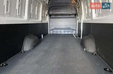 Грузовой фургон Mercedes-Benz Sprinter 2021 в 