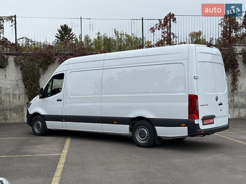 Вантажний фургон Mercedes-Benz Sprinter 2021 в Рівному