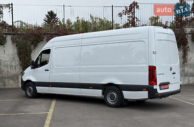 Грузовой фургон Mercedes-Benz Sprinter 2021 в 