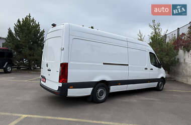 Грузовой фургон Mercedes-Benz Sprinter 2021 в 
