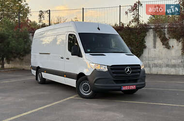 Грузовой фургон Mercedes-Benz Sprinter 2021 в 