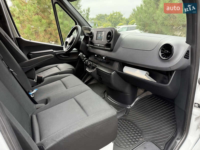 Вантажний фургон Mercedes-Benz Sprinter 2021 в Рівному