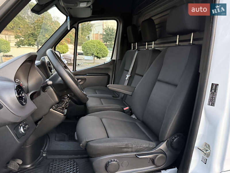 Вантажний фургон Mercedes-Benz Sprinter 2021 в Рівному
