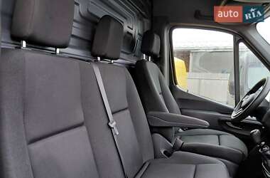 Грузовой фургон Mercedes-Benz Sprinter 2021 в 