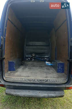 Грузовой фургон Mercedes-Benz Sprinter 2012 в 
