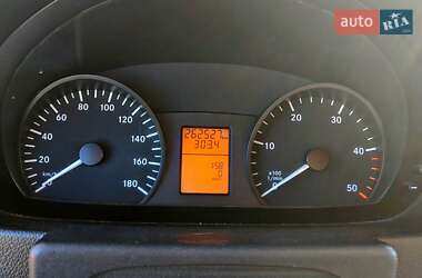 Грузовой фургон Mercedes-Benz Sprinter 2010 в 