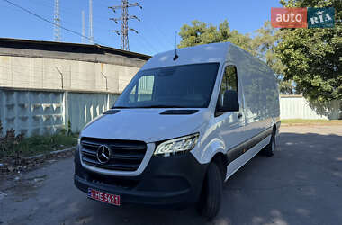 Грузовой фургон Mercedes-Benz Sprinter 2019 в 