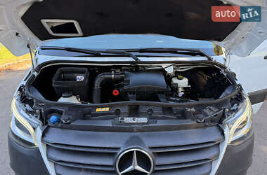 Грузовой фургон Mercedes-Benz Sprinter 2019 в 