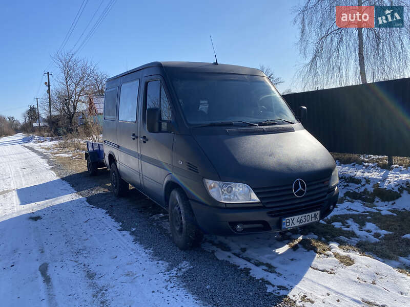 Грузовой фургон Mercedes-Benz Sprinter 2004 в 