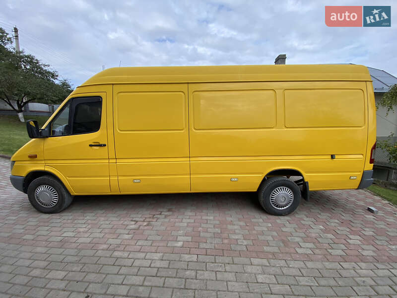 Вантажний фургон Mercedes-Benz Sprinter 2004 в Тернополі фото 12 Вантажний фургон Mercedes-Benz Sprinter 2004 в Тернополі