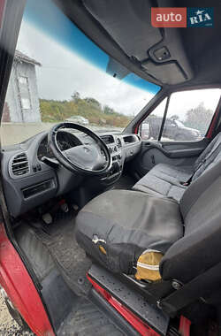 Грузовой фургон Mercedes-Benz Sprinter 2004 в 