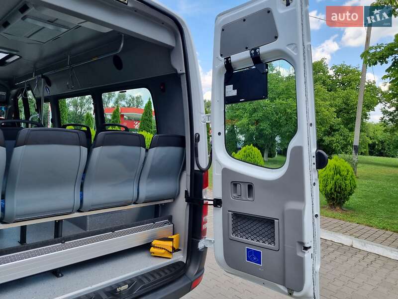 Городской автобус Mercedes-Benz Sprinter 2016 в Черновцах
