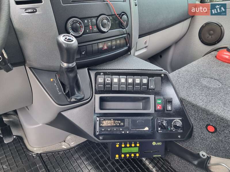 Городской автобус Mercedes-Benz Sprinter 2016 в Черновцах