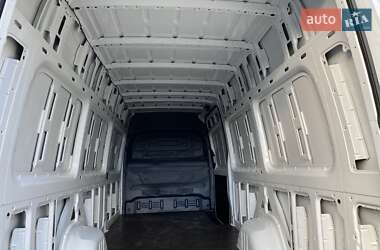 Грузовой фургон Mercedes-Benz Sprinter 2020 в 
