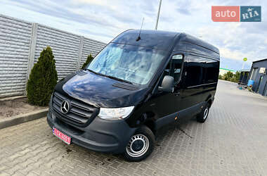 Грузовой фургон Mercedes-Benz Sprinter 2022 в 