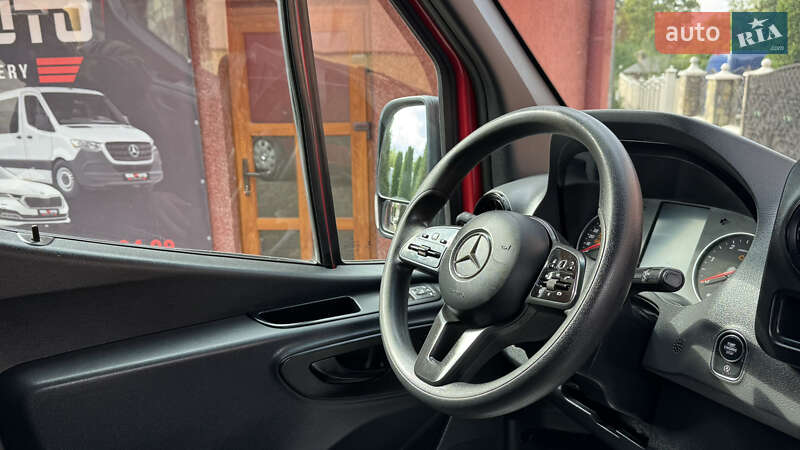 Вантажний фургон Mercedes-Benz Sprinter 2021 в Сваляві