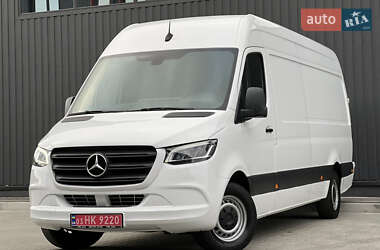 Грузовой фургон Mercedes-Benz Sprinter 2021 в 