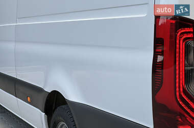 Грузовой фургон Mercedes-Benz Sprinter 2021 в 