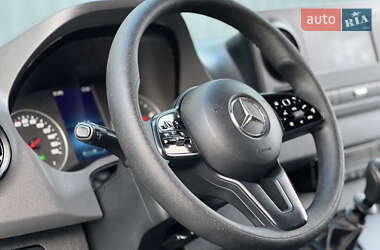 Грузовой фургон Mercedes-Benz Sprinter 2021 в 