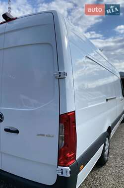 Грузовой фургон Mercedes-Benz Sprinter 2020 в 