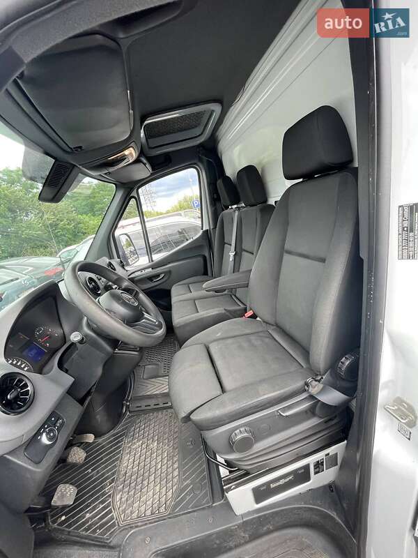 Грузовой фургон Mercedes-Benz Sprinter 2018 в Львове