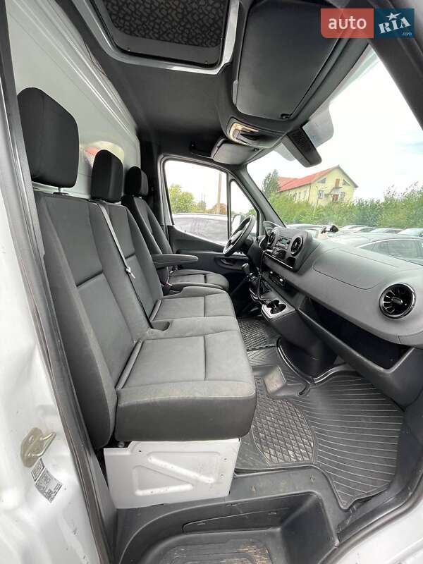 Грузовой фургон Mercedes-Benz Sprinter 2018 в Львове