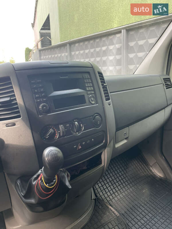 Вантажний фургон Mercedes-Benz Sprinter 2016 в Вишгороді
