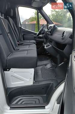 Грузовой фургон Mercedes-Benz Sprinter 2020 в 