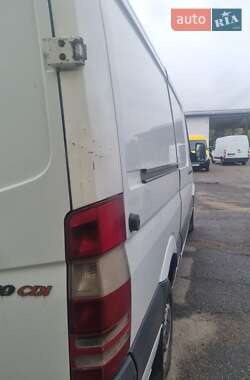Грузовой фургон Mercedes-Benz Sprinter 2012 в 