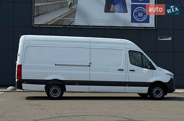 Грузовой фургон Mercedes-Benz Sprinter 2021 в 