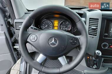 Грузовой фургон Mercedes-Benz Sprinter 2017 в 