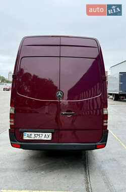 Грузовой фургон Mercedes-Benz Sprinter 2010 в 