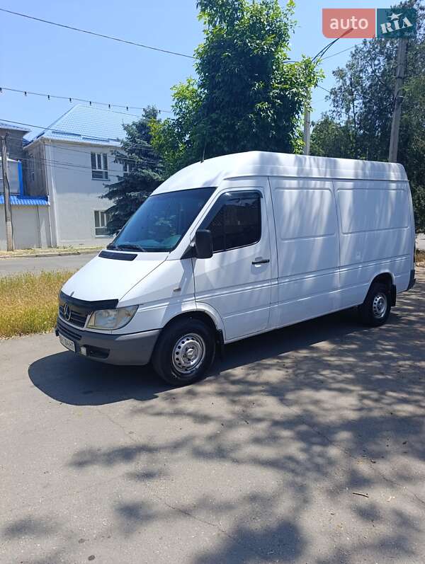 Микроавтобус грузовой (до 3,5т) Mercedes-Benz Sprinter 2005 в Измаиле фото 5 Микроавтобус грузовой (до 3,5т) Mercedes-Benz Sprinter 2005 в Измаиле