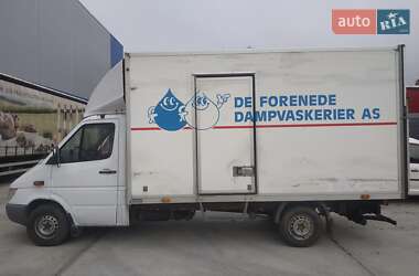 Грузовой фургон Mercedes-Benz Sprinter 2005 в 