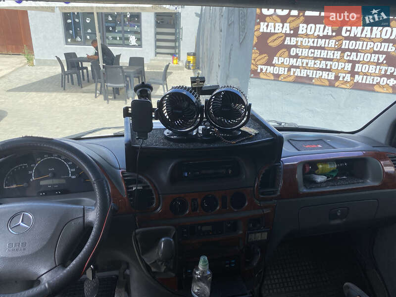 Грузовой фургон Mercedes-Benz Sprinter 2003 в Виннице