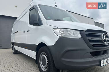 Грузовой фургон Mercedes-Benz Sprinter 2021 в 