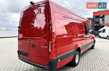 Грузовой фургон Mercedes-Benz Sprinter 2023 в 