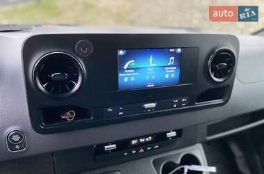 Грузовой фургон Mercedes-Benz Sprinter 2023 в 