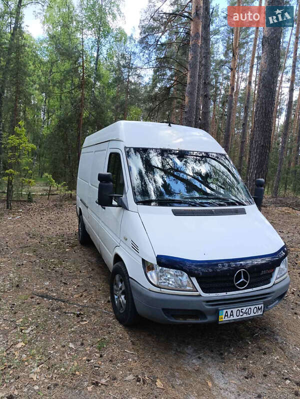 Микроавтобус грузовой (до 3,5т) Mercedes-Benz Sprinter 2004 в Носовке