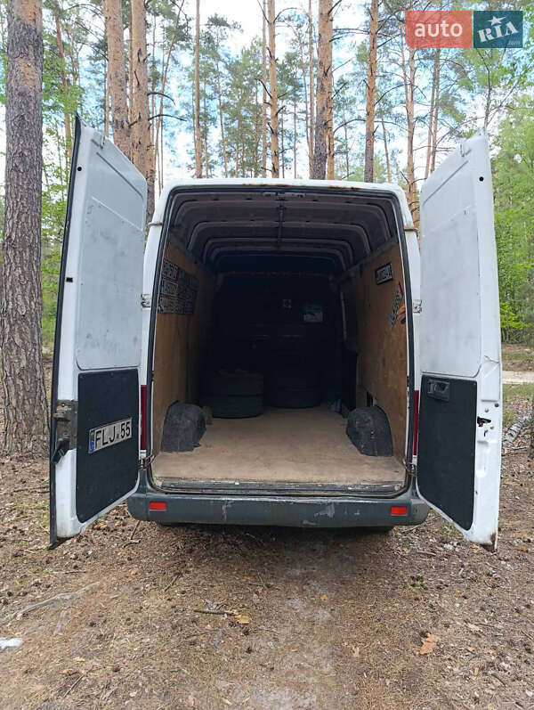 Микроавтобус грузовой (до 3,5т) Mercedes-Benz Sprinter 2004 в Носовке