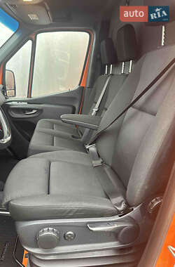 Грузовой фургон Mercedes-Benz Sprinter 2020 в 