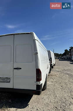 Грузовой фургон Mercedes-Benz Sprinter 2000 в 