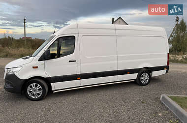 Грузовой фургон Mercedes-Benz Sprinter 2019 в 