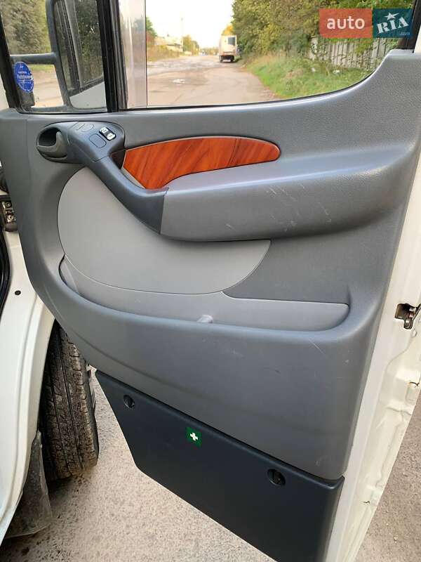 Мікроавтобус Mercedes-Benz Sprinter 2003 в Львові фото 15 Мікроавтобус Mercedes-Benz Sprinter 2003 в Львові
