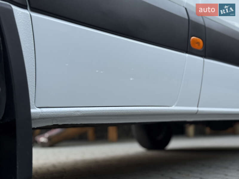Вантажний фургон Mercedes-Benz Sprinter 2015 в Іршаві