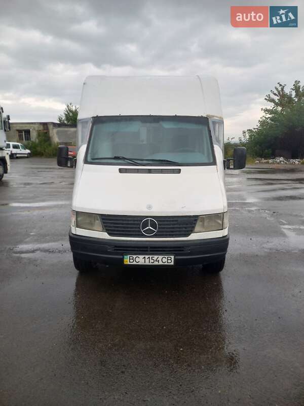 Грузовой фургон Mercedes-Benz Sprinter 1996 в Дрогобыче
