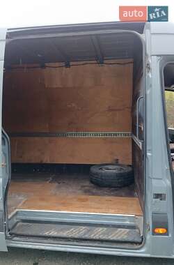Грузовой фургон Mercedes-Benz Sprinter 2015 в  фото 5 Грузовой фургон Mercedes-Benz Sprinter 2015 в